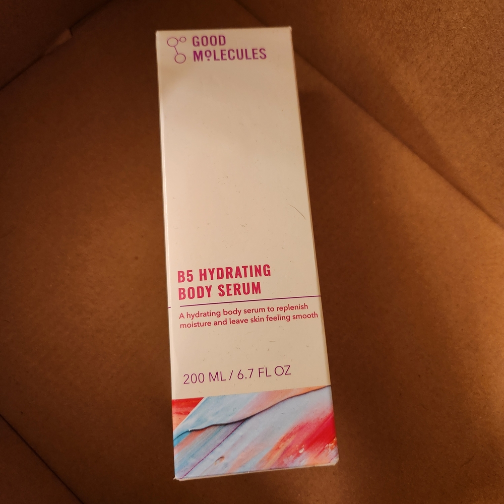 Good Molecules B5 Hydrating Body Serum - White and Red